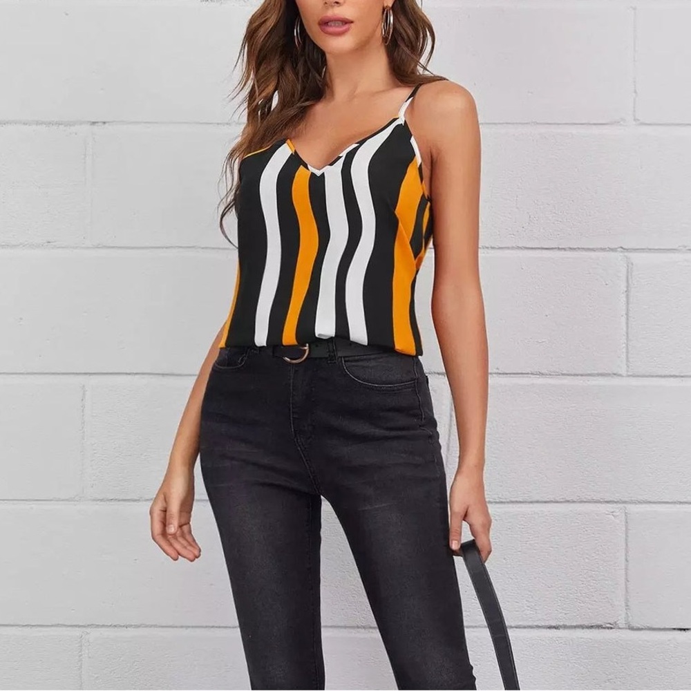 NWT Evereve Allison Joy Spaghetti Strap V-Neck Tank Striped